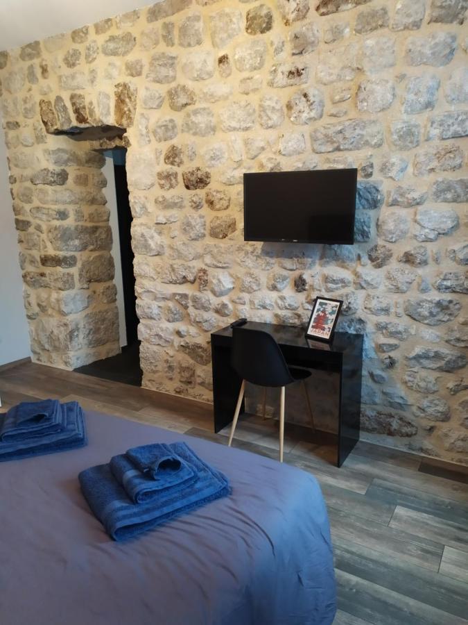 Montpezat-sous-Bauzon Chambres D'Hotes "Au Pied De La Bealiere" الغرفة الصورة